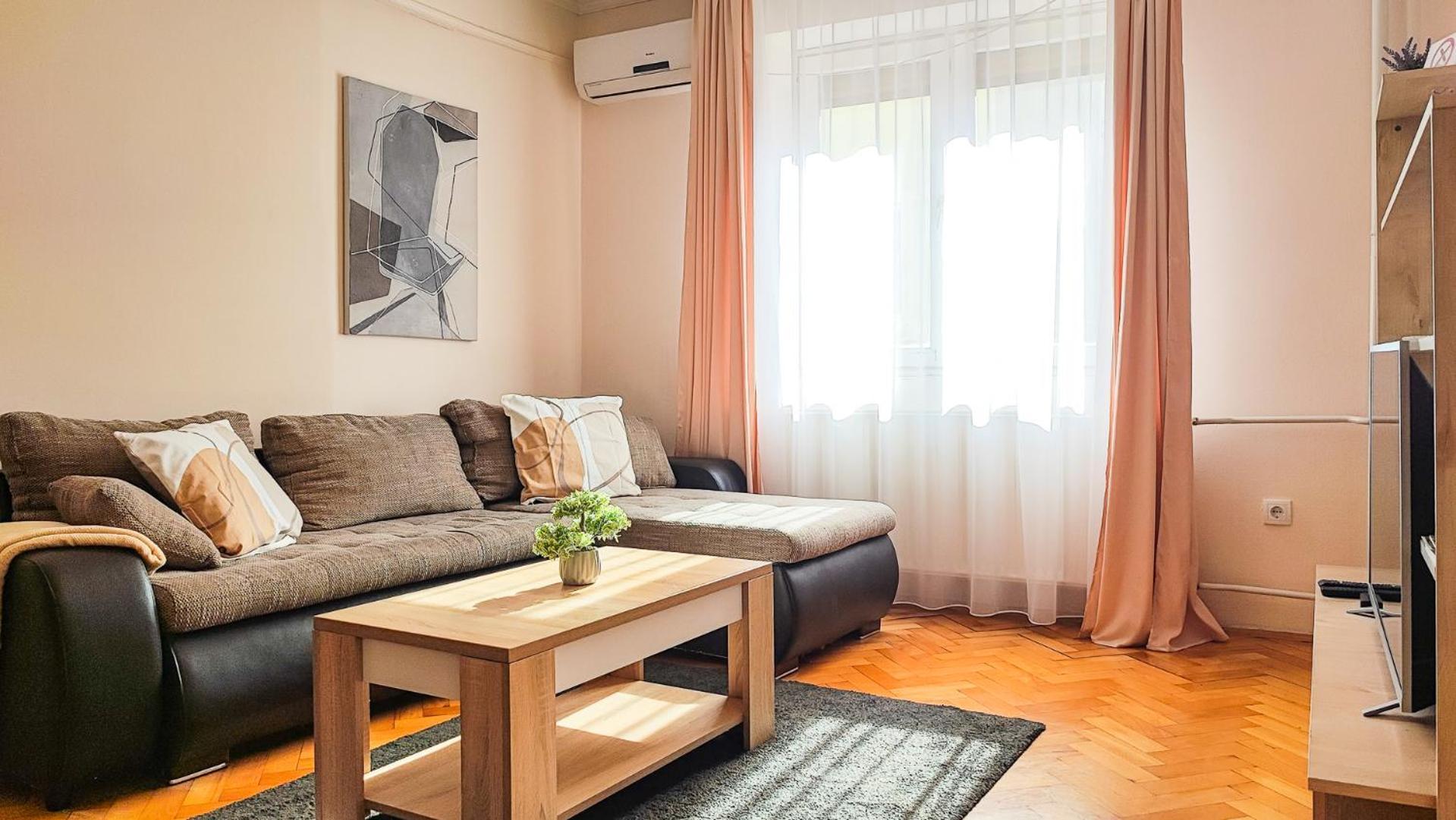 Filinhome Jaksica Suite Novi Sad Buitenkant foto