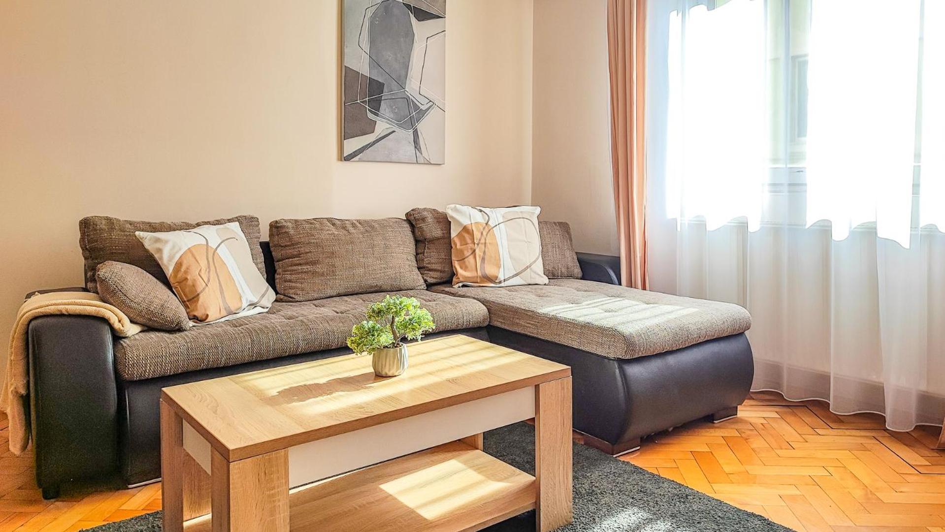 Filinhome Jaksica Suite Novi Sad Buitenkant foto